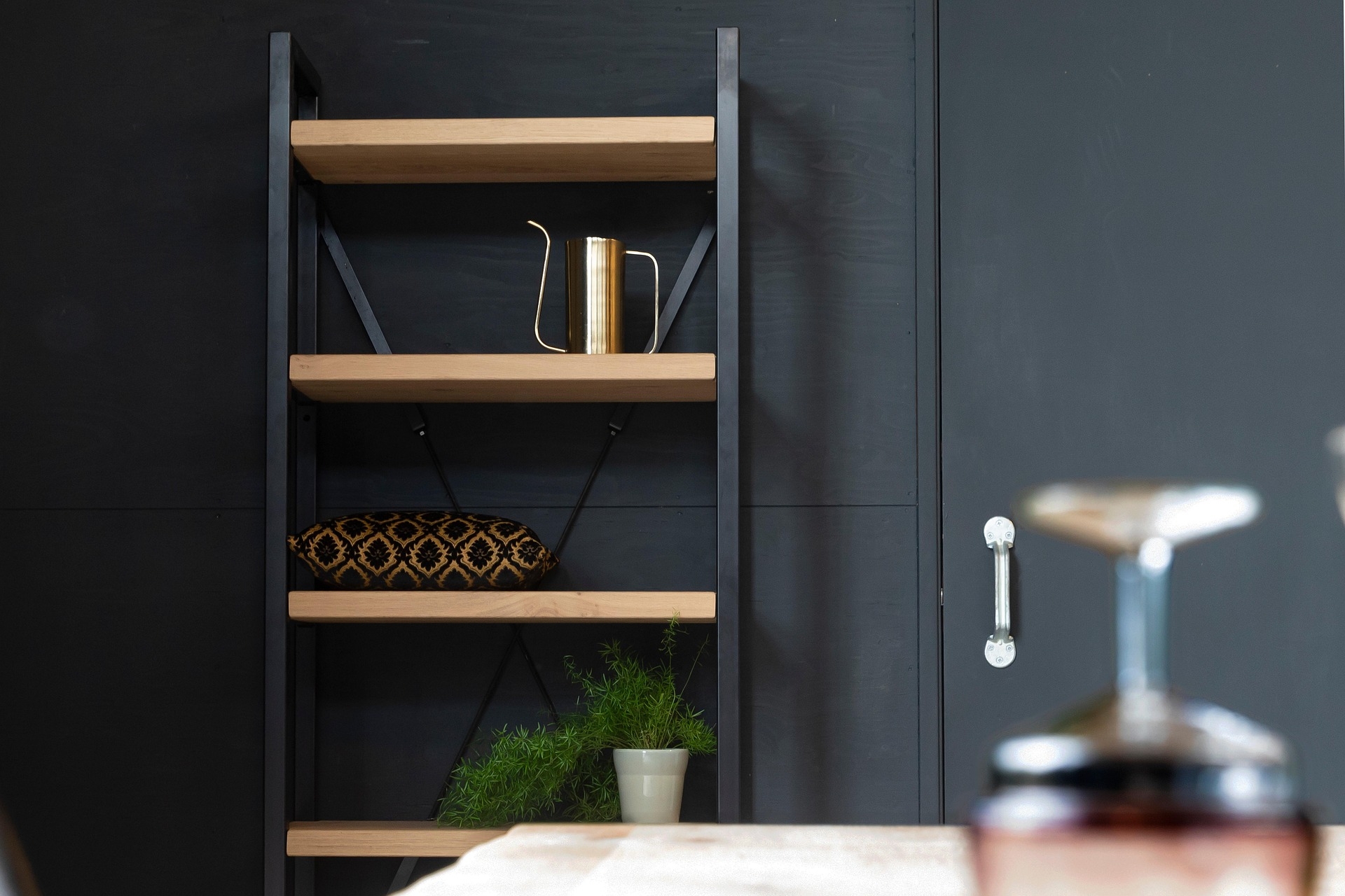 Een buffetkast kiezen begint bij wat je wilt opbergen en laten zien